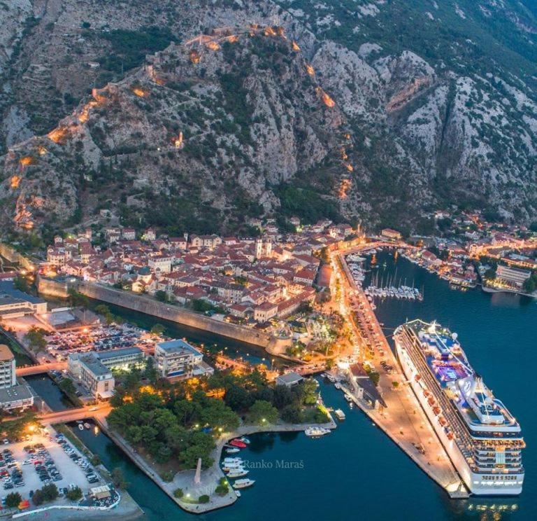 Villa Nikola Kotor Luaran gambar